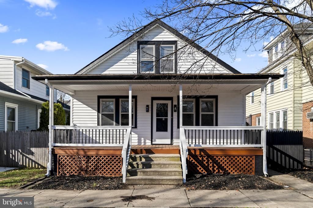 825 Lyndale Avenue, Trenton, NJ 08629 Main Photo