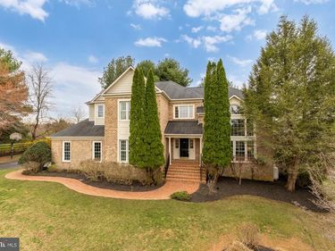 10009 THOMPSON RIDGE COURT, GREAT FALLS, VA 22066