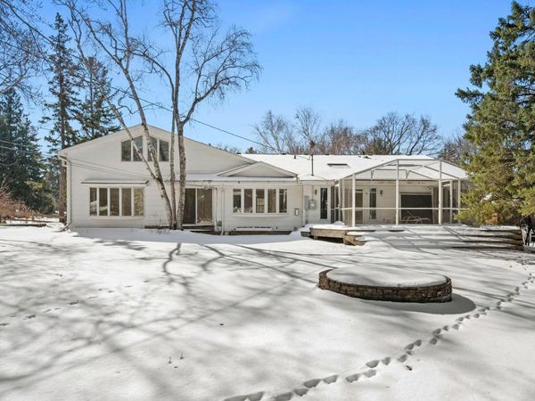 10000 Maple Circle , Bloomington, MN 55431