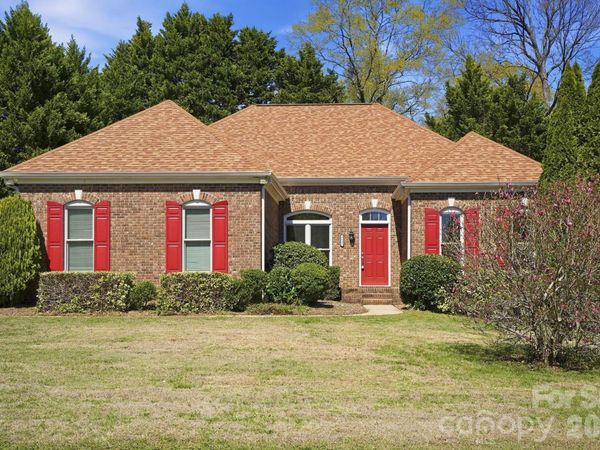 9332 Broken Pine Lane, Charlotte, NC 28269