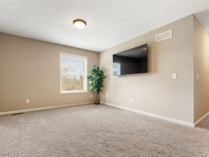 1054 East Avenue , Tallmadge, OH 44278 Photo 21