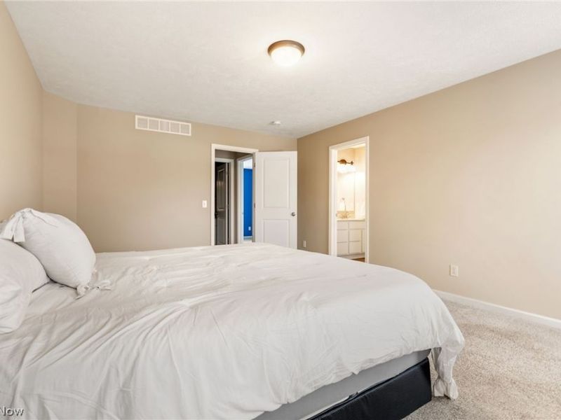 1054 East Avenue , Tallmadge, OH 44278 Photo 27