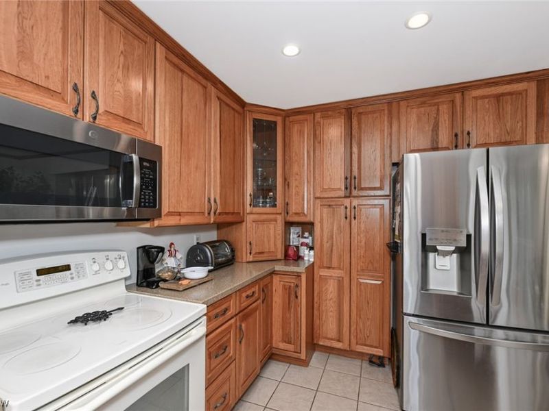 9083 Woodcrest Drive, Brecksville, OH 44141 Photo 8