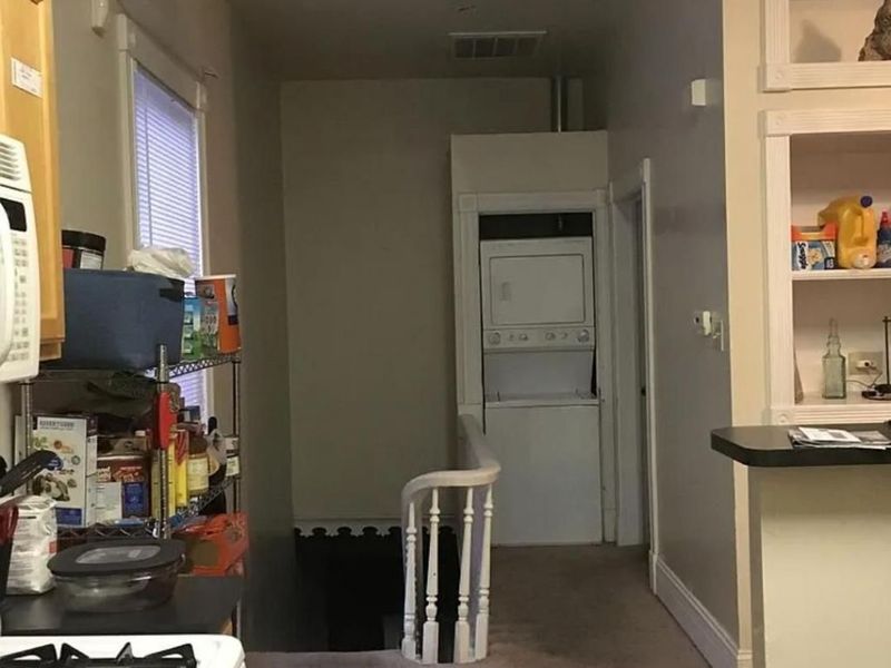 225 E University Avenue, Cincinnati, OH 45219 Photo 2