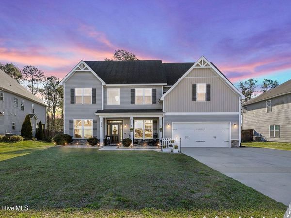 313 Bear Run, Maple Hill, NC 28454