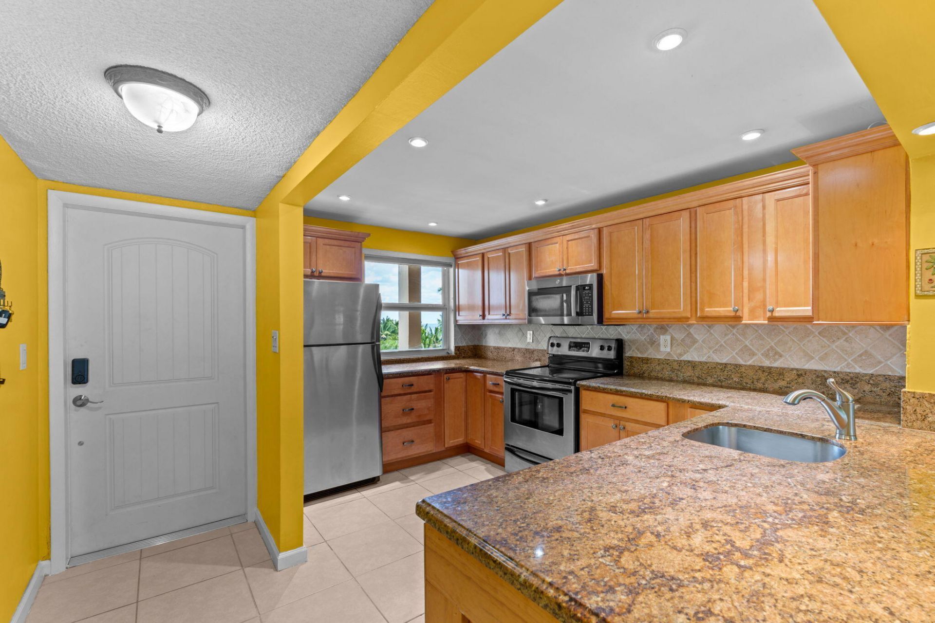 1069 Hillsboro Mile Hillsboro Mile, Unit 503, Hillsboro Beach, FL 33062 Photo