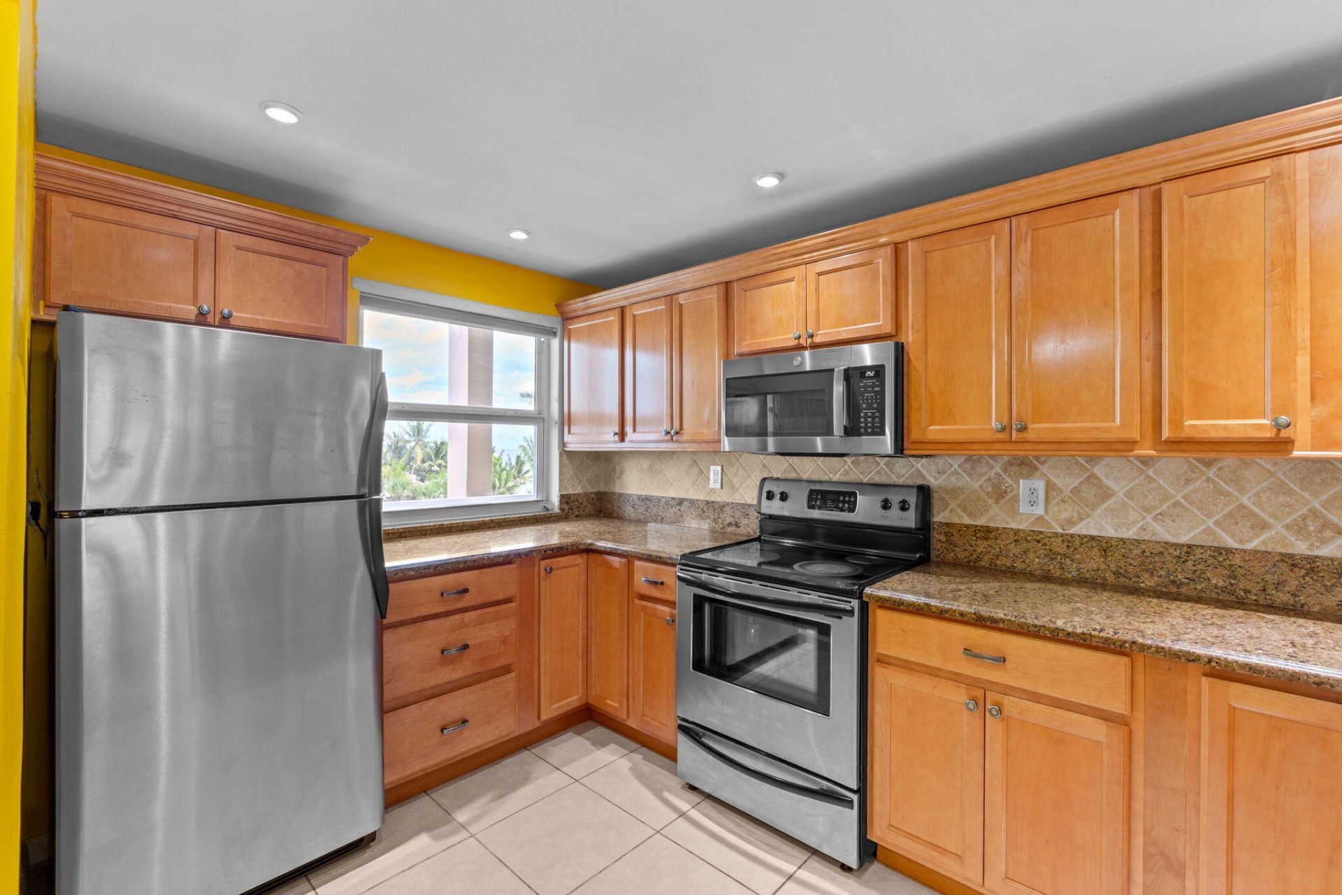 1069 Hillsboro Mile Hillsboro Mile, Unit 503, Hillsboro Beach, FL 33062 Photo