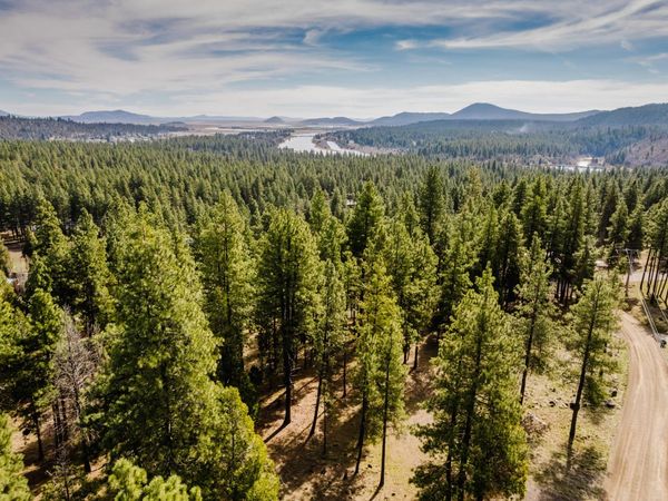 8909 Ponderosa Place, Klamath Falls, OR 97601