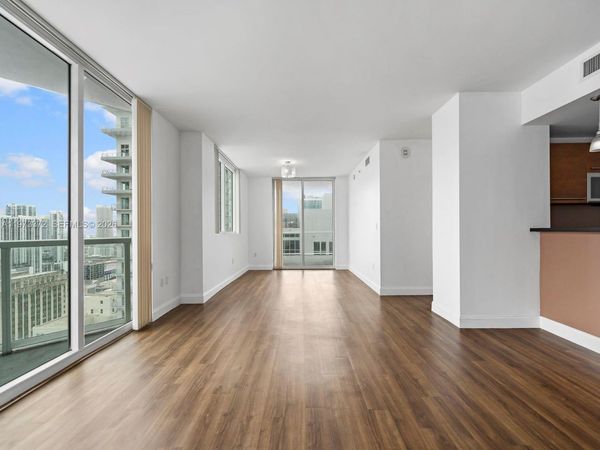 253 NE 2nd St, Unit 3108, Miami, FL 33132