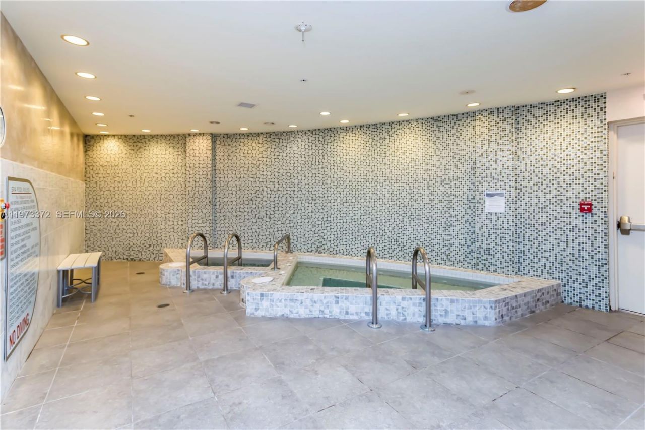 253 NE 2nd St, Unit 3108, Miami, FL 33132 Photo