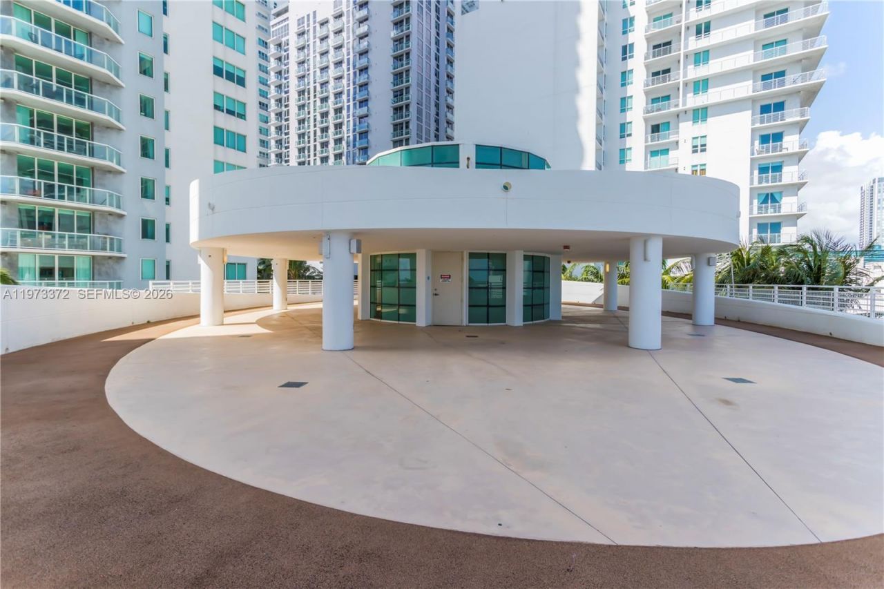 253 NE 2nd St , Unit 3108, Miami, FL 33132 Photo