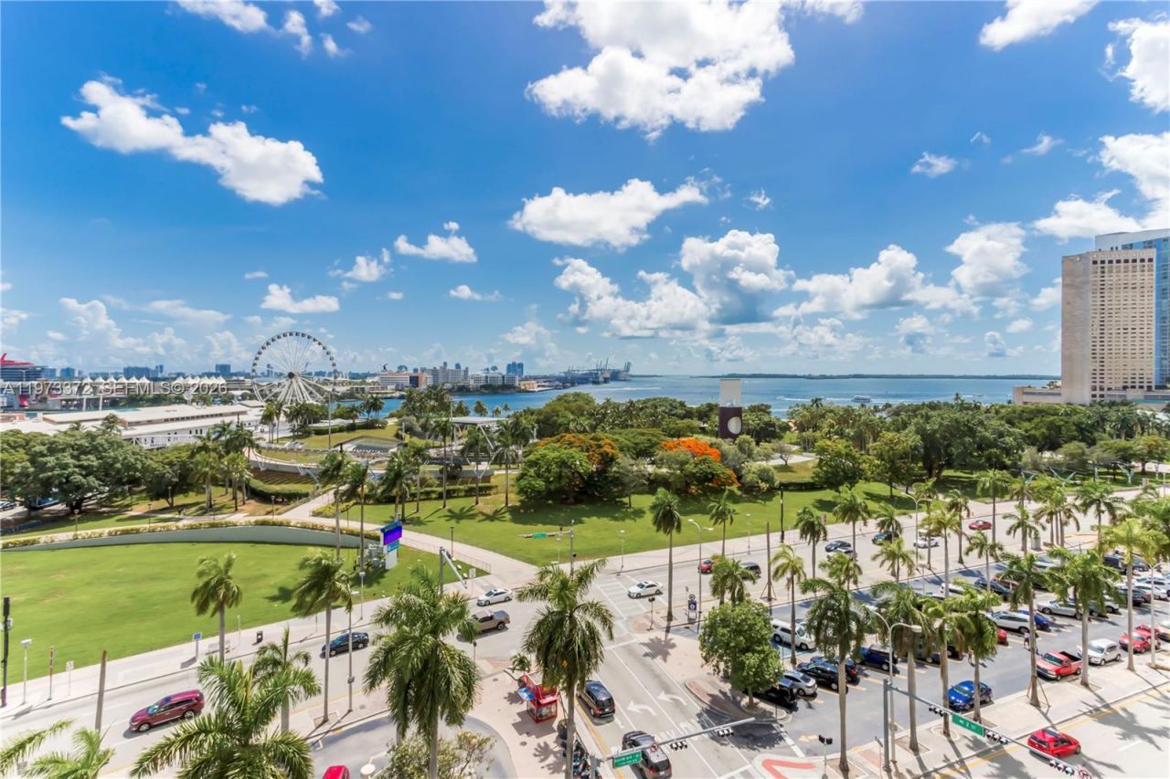 253 NE 2nd St, Unit 3108, Miami, FL 33132 Photo