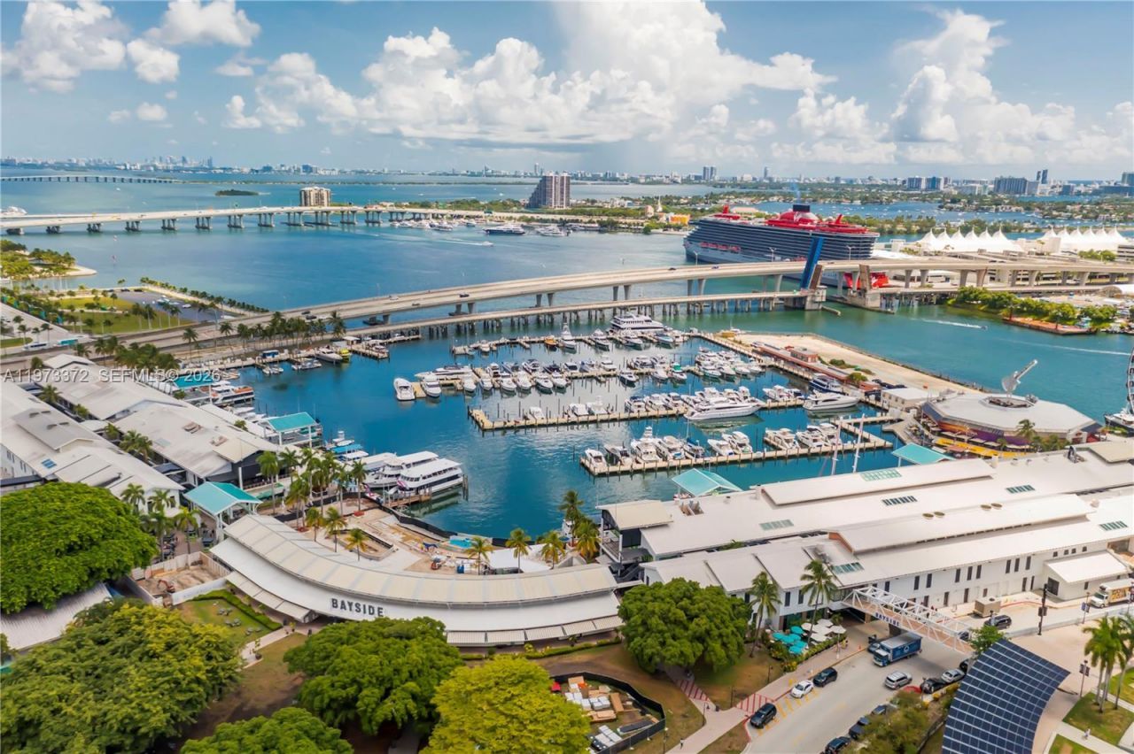 253 NE 2nd St , Unit 3108, Miami, FL 33132 Photo