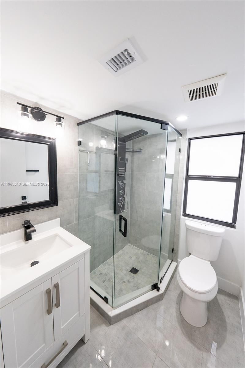 618 NE 21st Ave , Unit 2, Homestead, FL 33033 Photo