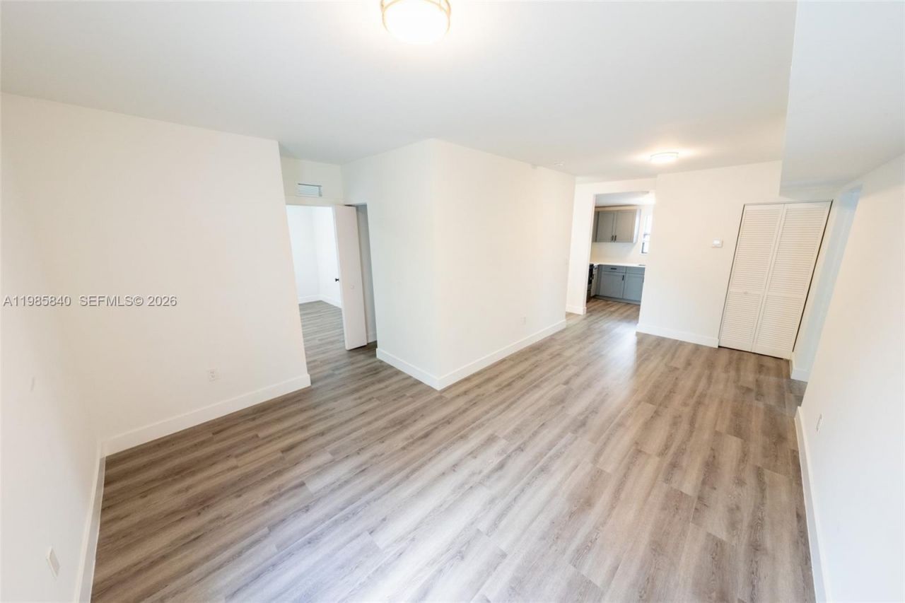 618 NE 21st Ave , Unit 2, Homestead, FL 33033 Photo