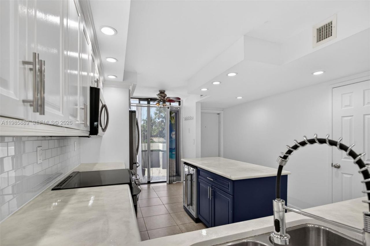 1100 SE 5th Ct , Unit 83, Pompano Beach, FL 33060 Photo