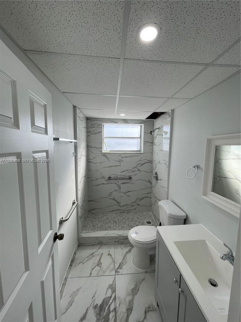 13685 NE 10th Ave , Unit 210, North Miami, FL 33161 Photo