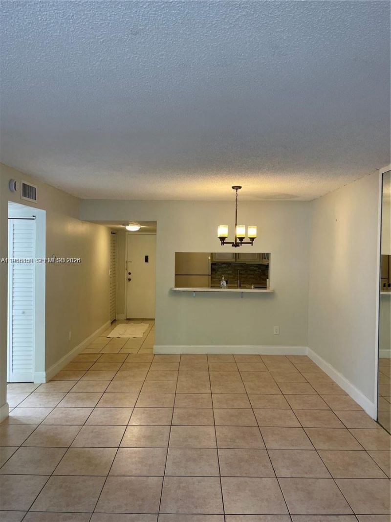 13685 NE 10th Ave , Unit 210, North Miami, FL 33161 Photo
