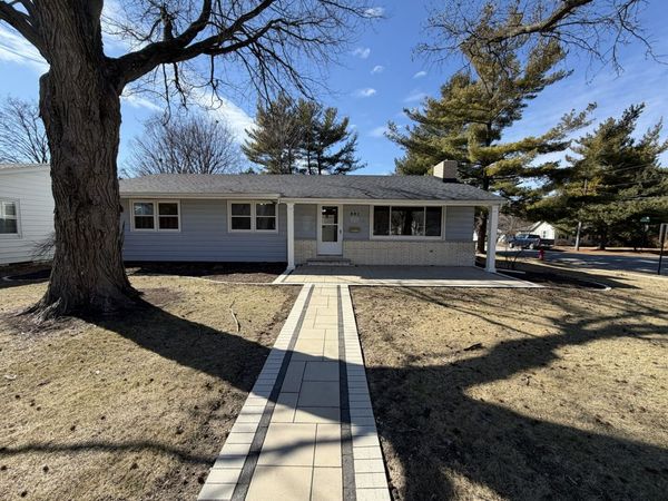 301 Oakdale Avenue, Normal, IL 61761