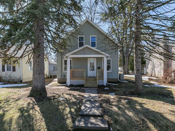 4118 10th Avenue , Moline, IL 61265