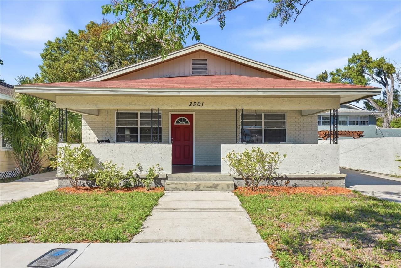 2501 W Gray Street, Tampa, FL 33609 Main Photo