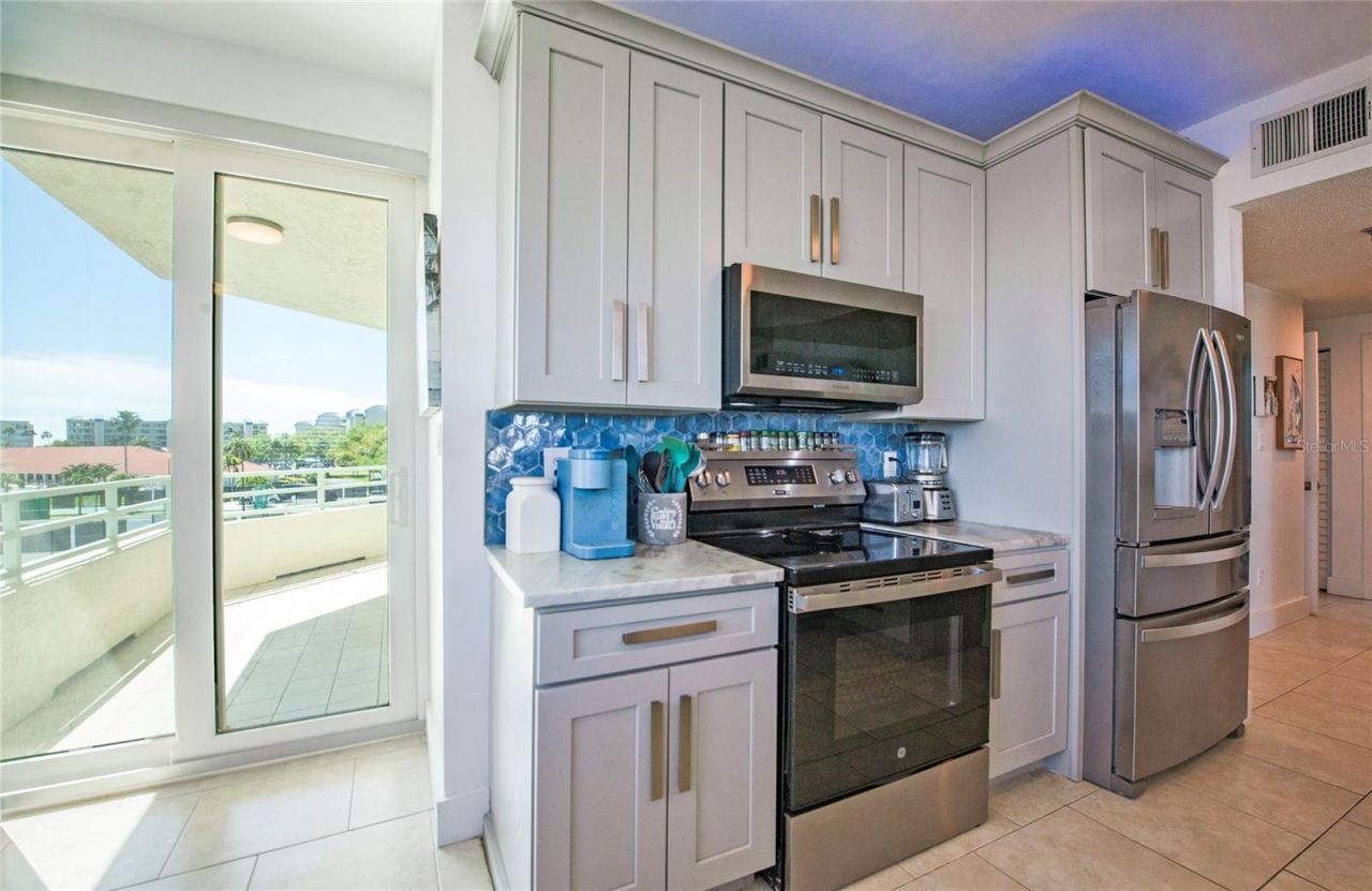 7979 Sailboat Key Boulevard S, Unit 208, South Pasadena, FL 33707 Photo