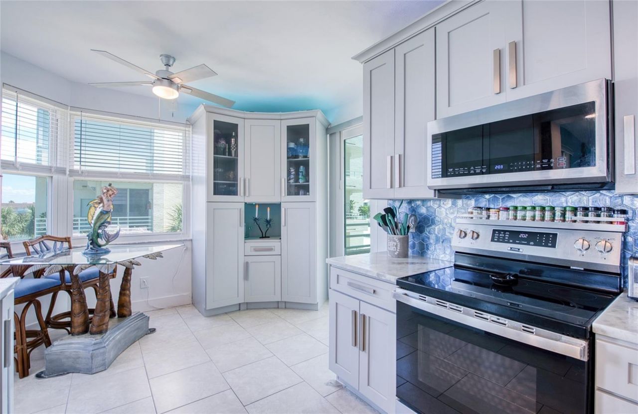 7979 Sailboat Key Boulevard S, Unit 208, South Pasadena, FL 33707 Photo