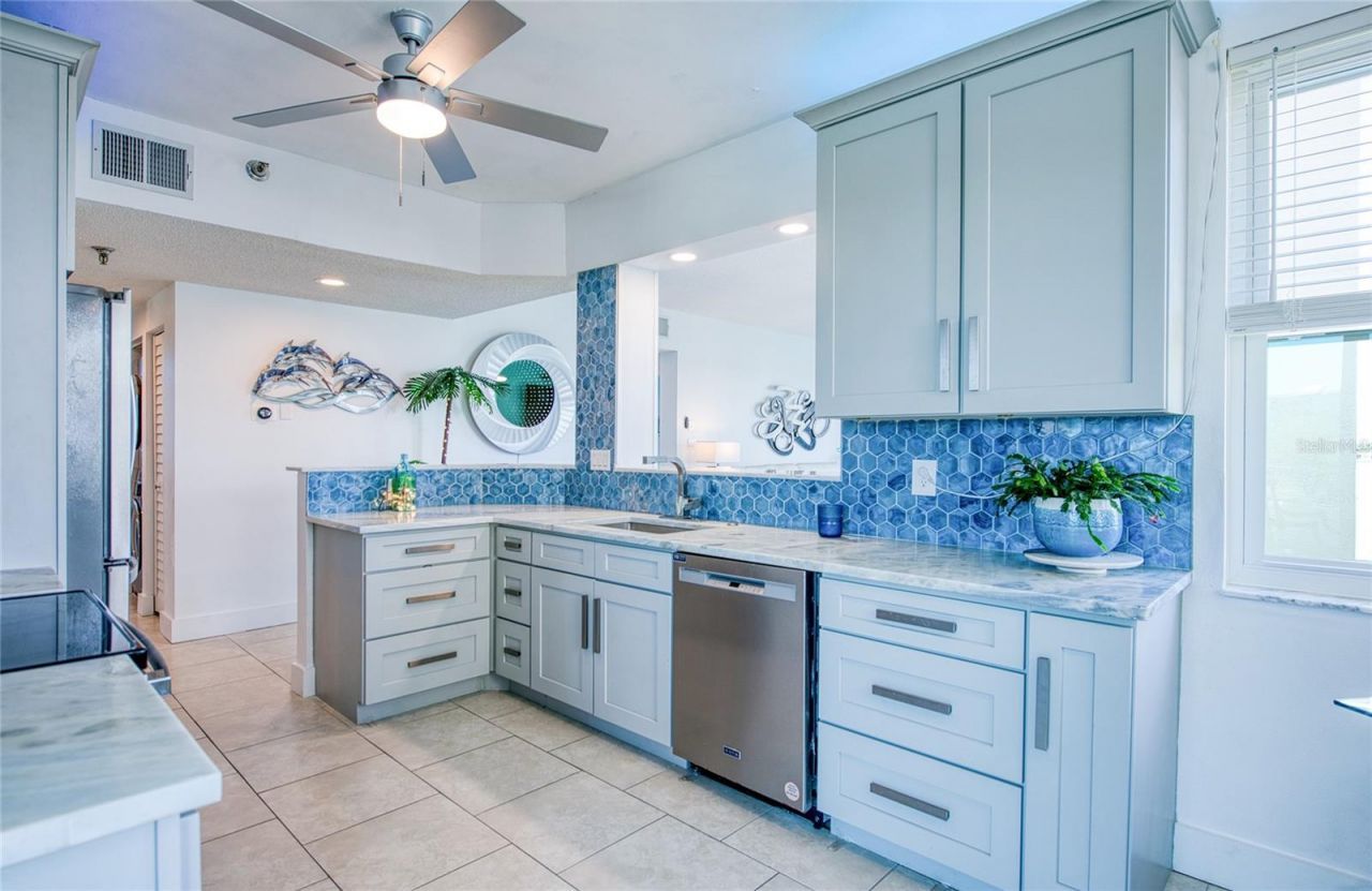 7979 Sailboat Key Boulevard S, Unit 208, South Pasadena, FL 33707 Photo