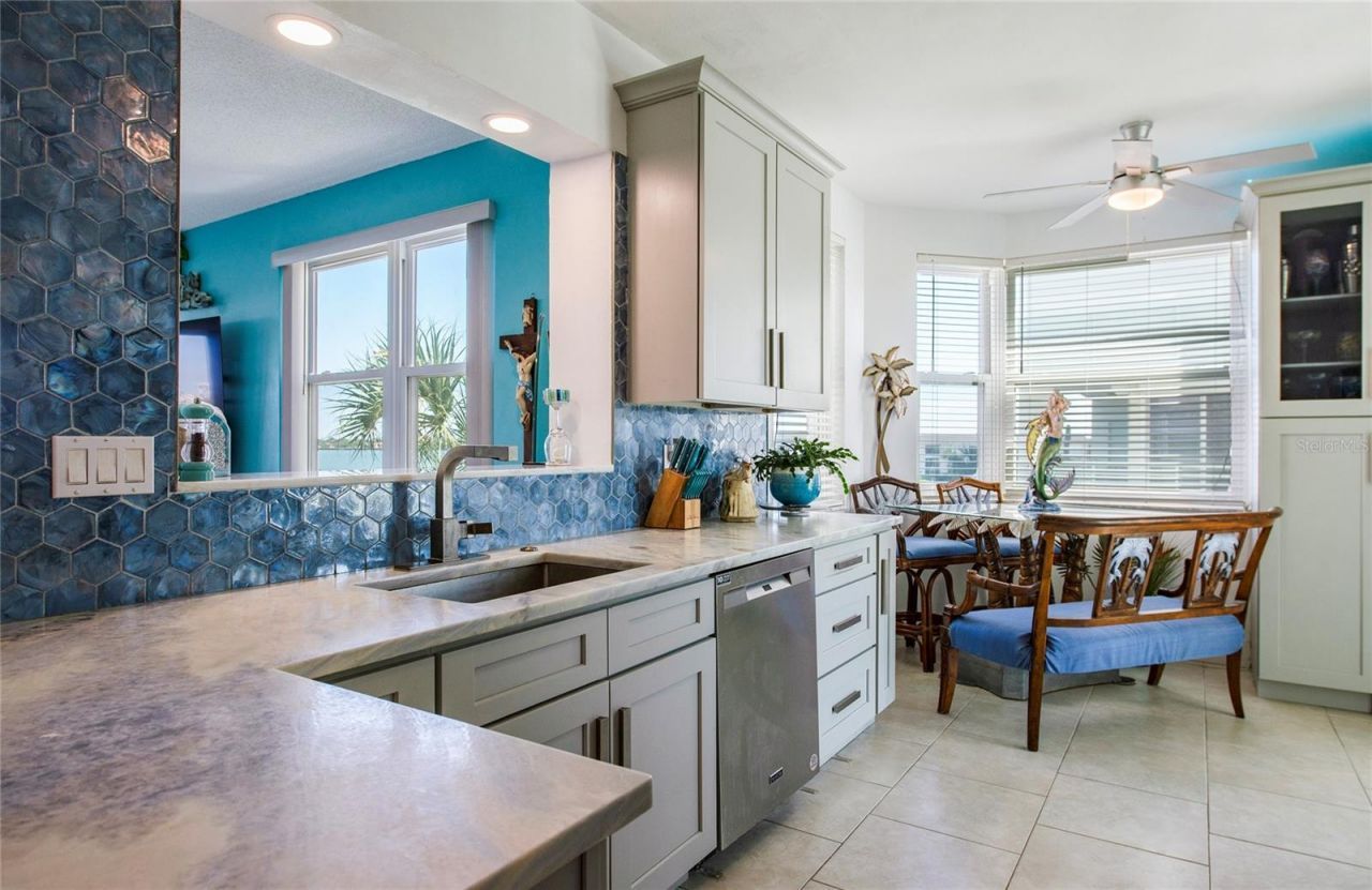 7979 Sailboat Key Boulevard S, Unit 208, South Pasadena, FL 33707 Photo