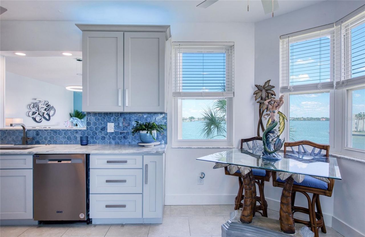 7979 Sailboat Key Boulevard S, Unit 208, South Pasadena, FL 33707 Photo