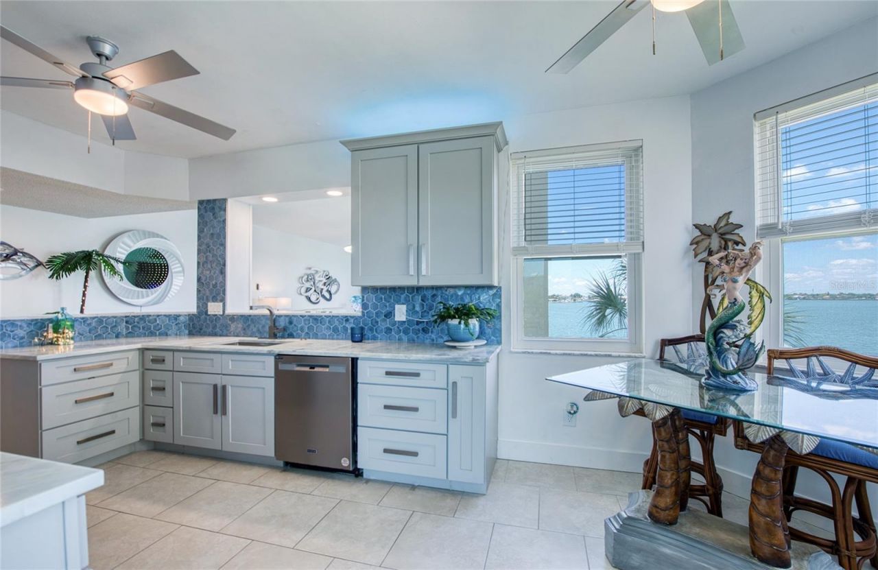 7979 Sailboat Key Boulevard S, Unit 208, South Pasadena, FL 33707 Photo