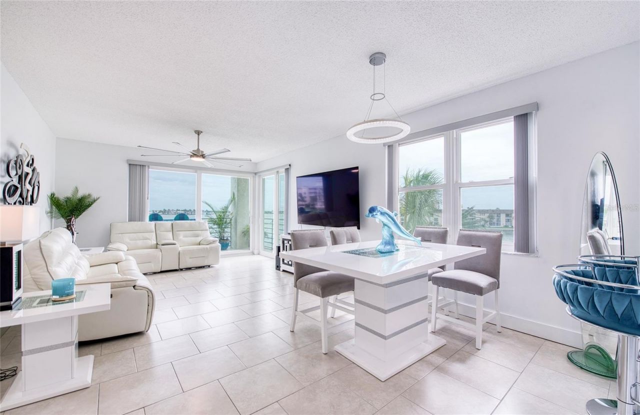 7979 Sailboat Key Boulevard S, Unit 208, South Pasadena, FL 33707 Photo