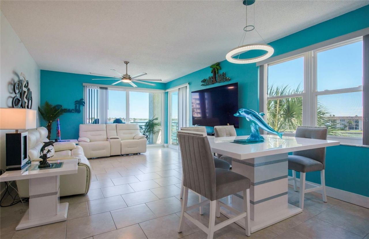 7979 Sailboat Key Boulevard S, Unit 208, South Pasadena, FL 33707 Photo