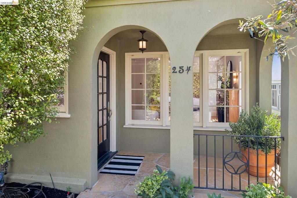 254 Wildwood Ave, Piedmont, CA 94610 Main Photo
