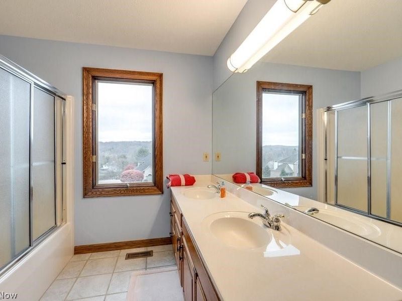 4700 Barnsleigh Drive , Bath, OH 44333 Photo 37