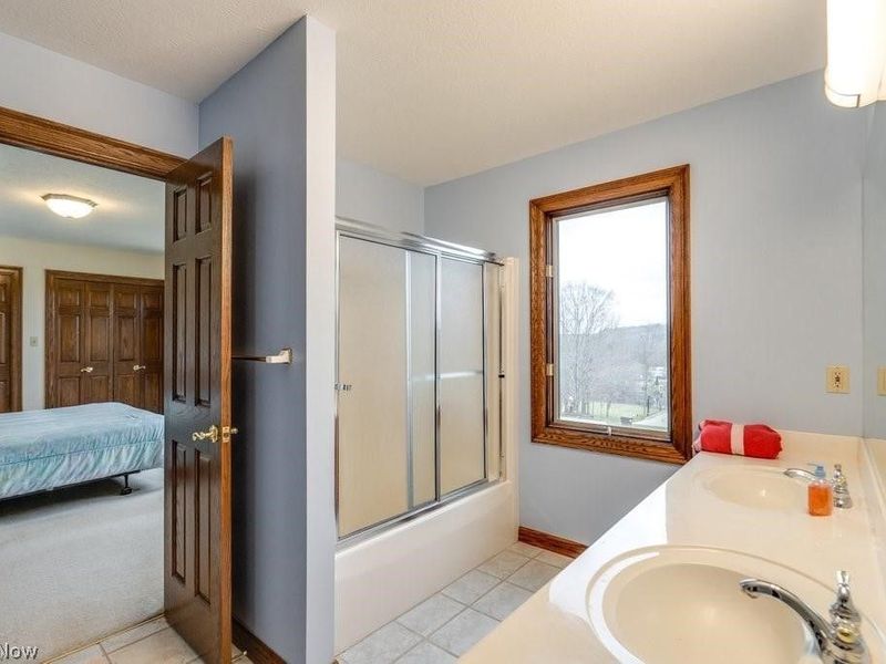 4700 Barnsleigh Drive , Bath, OH 44333 Photo 39