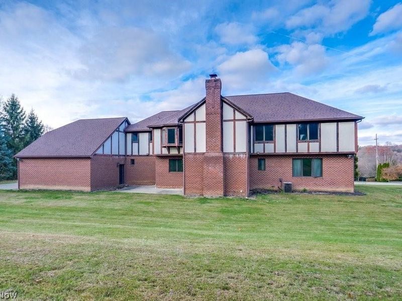 4700 Barnsleigh Drive , Bath, OH 44333 Photo 4