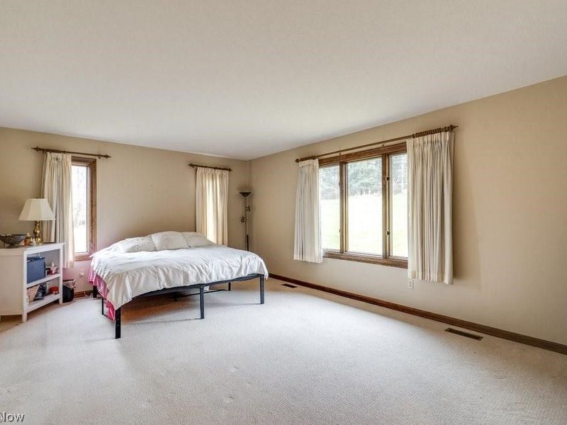 4700 Barnsleigh Drive , Bath, OH 44333 Photo 9