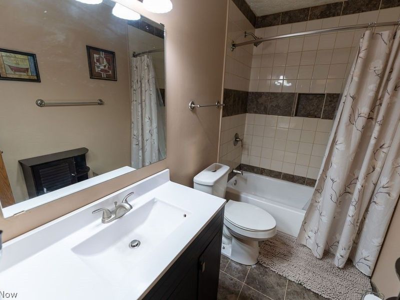 444 Sunshine Avenue, Youngstown, OH 44505 Photo 33