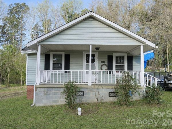 624 Blue Street , Troy, NC 27371