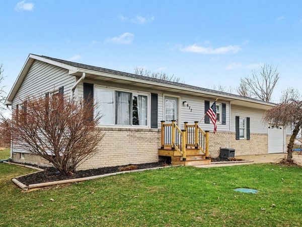 677 E Vermontville Highway, Charlotte, MI 48813