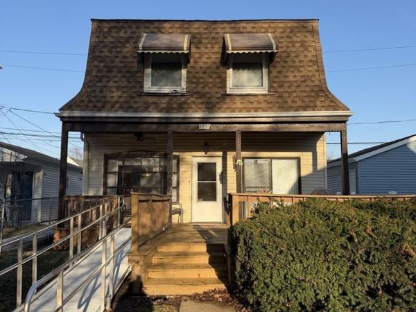 3535 N Pioneer Avenue , Chicago, IL 60634