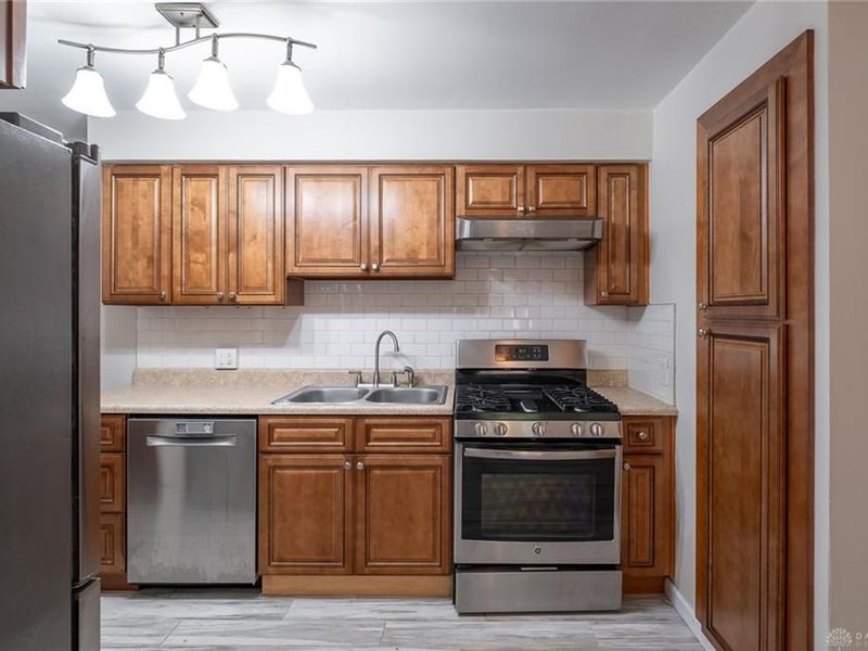 1204 Acorn Drive, Unit 1134, 1136, Oakwood, OH 45419 Photo 6