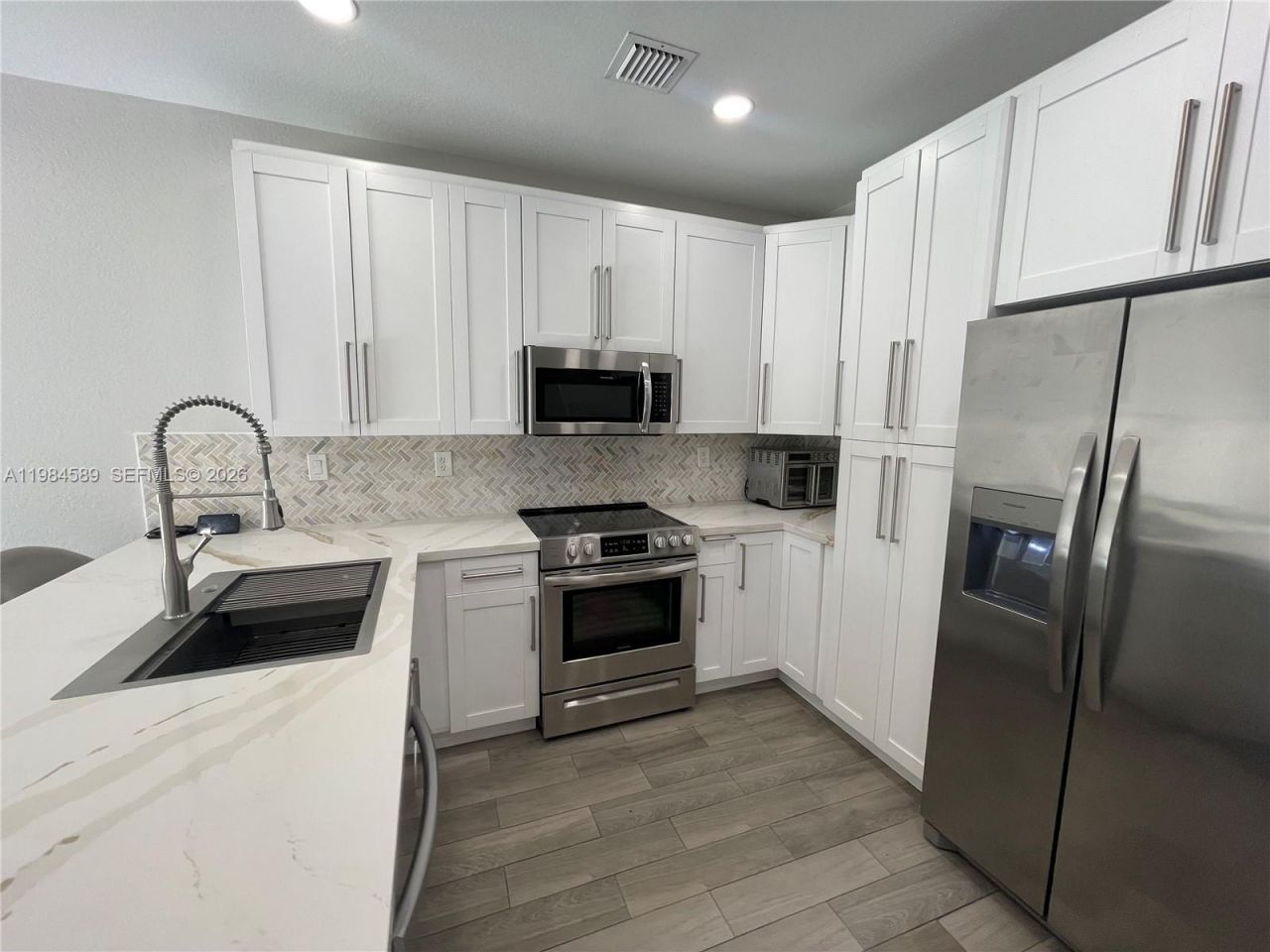 8900 SW 226th Ter, Cutler Bay, FL 33190 Photo