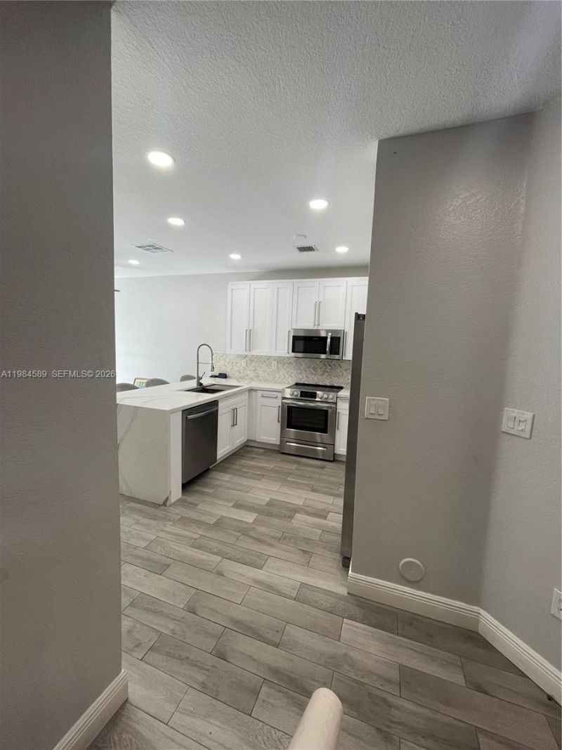 8900 SW 226th Ter, Cutler Bay, FL 33190 Photo