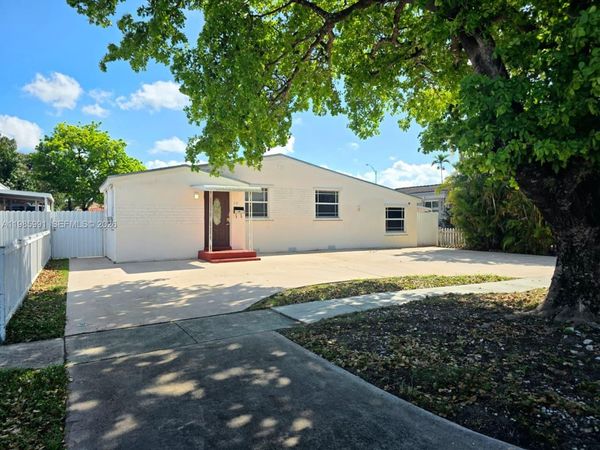 210 E 59th St , Hialeah, FL 33013