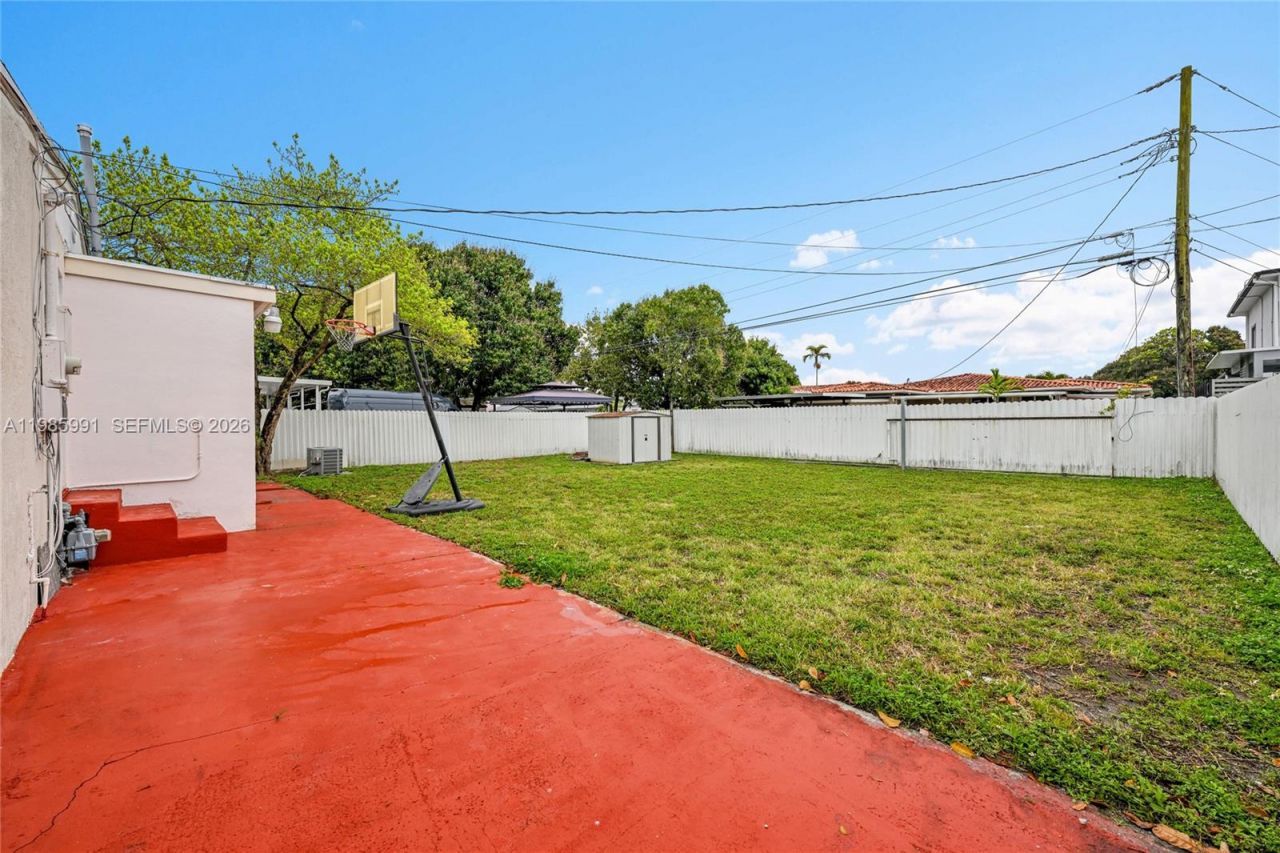 210 E 59th St , Hialeah, FL 33013 Photo
