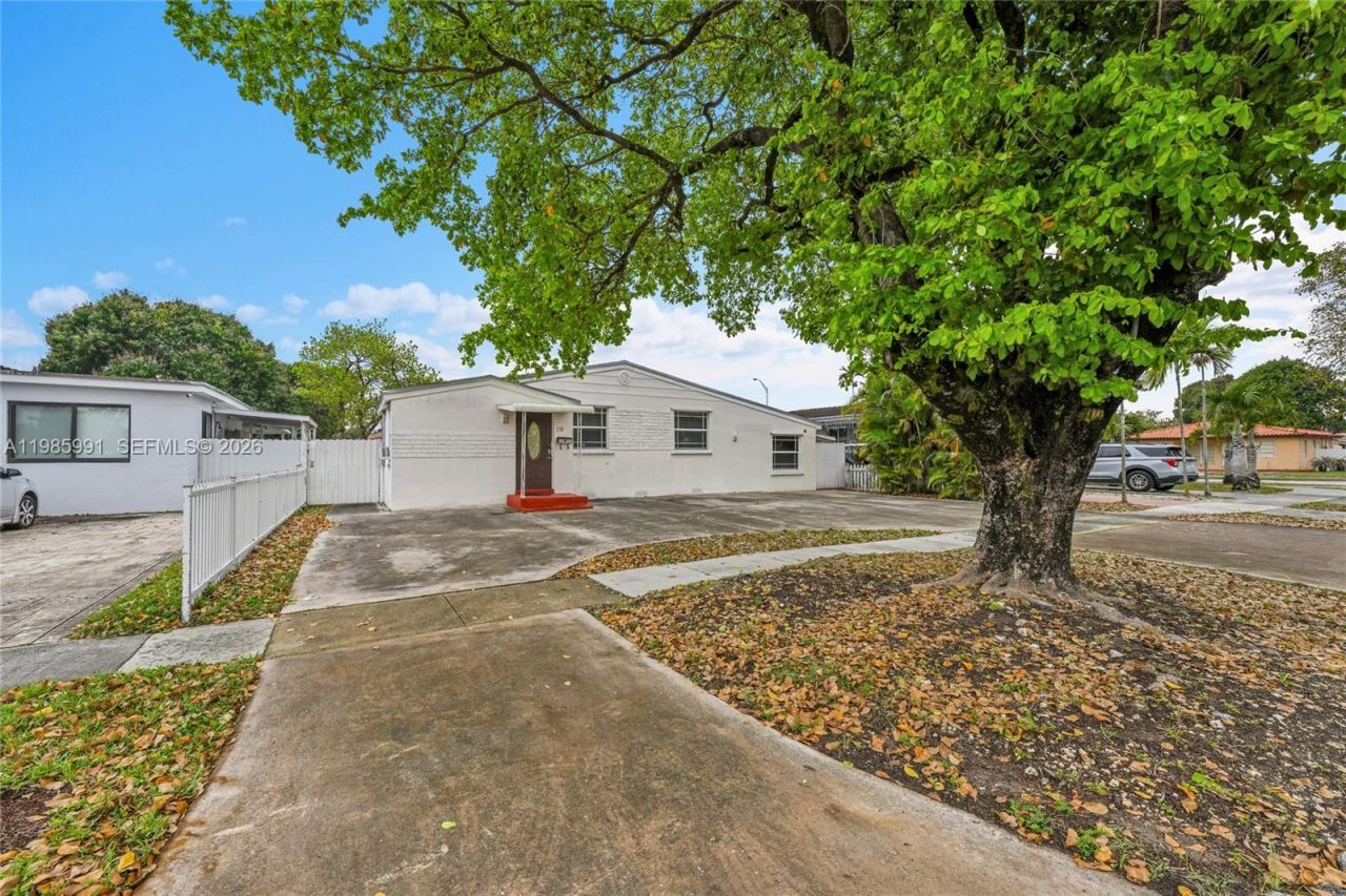 210 E 59th St , Hialeah, FL 33013 Photo