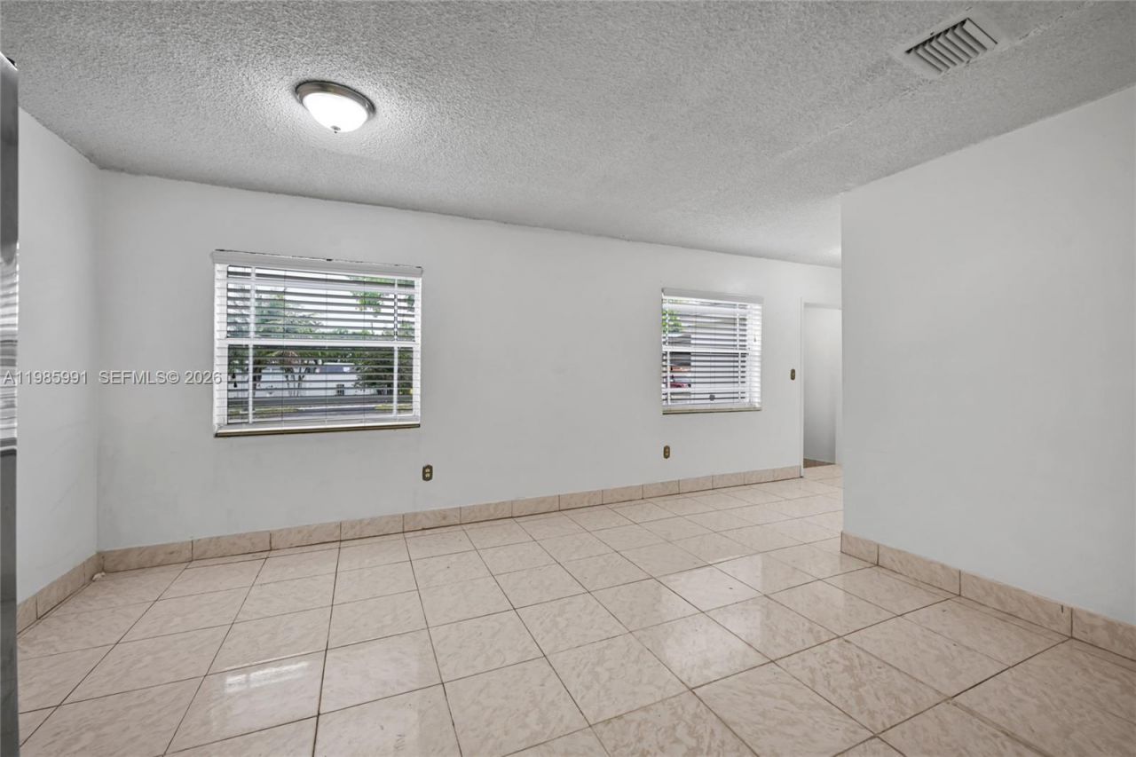 210 E 59th St , Hialeah, FL 33013 Photo