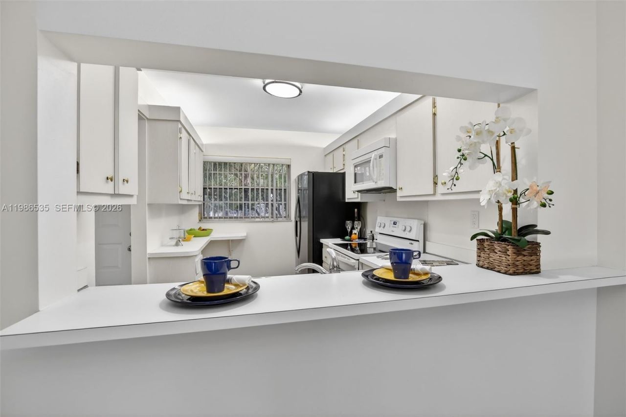 1831 Sabal Palm Dr , Unit 306, Davie, FL 33324 Photo